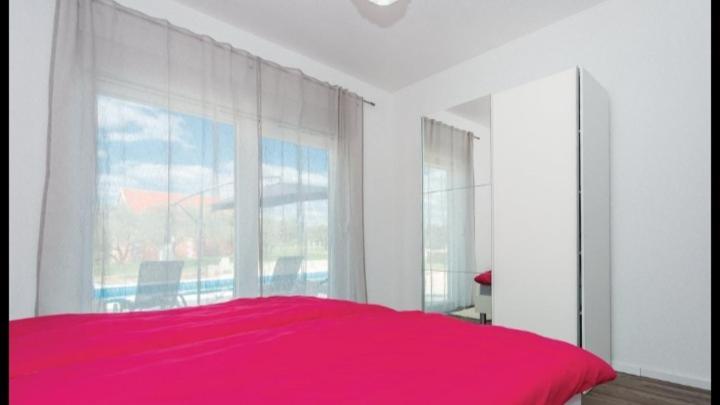 Olive Tree House With Jacuzzi, Wifi And 40M2 Pool Villa Siritovci ภายนอก รูปภาพ